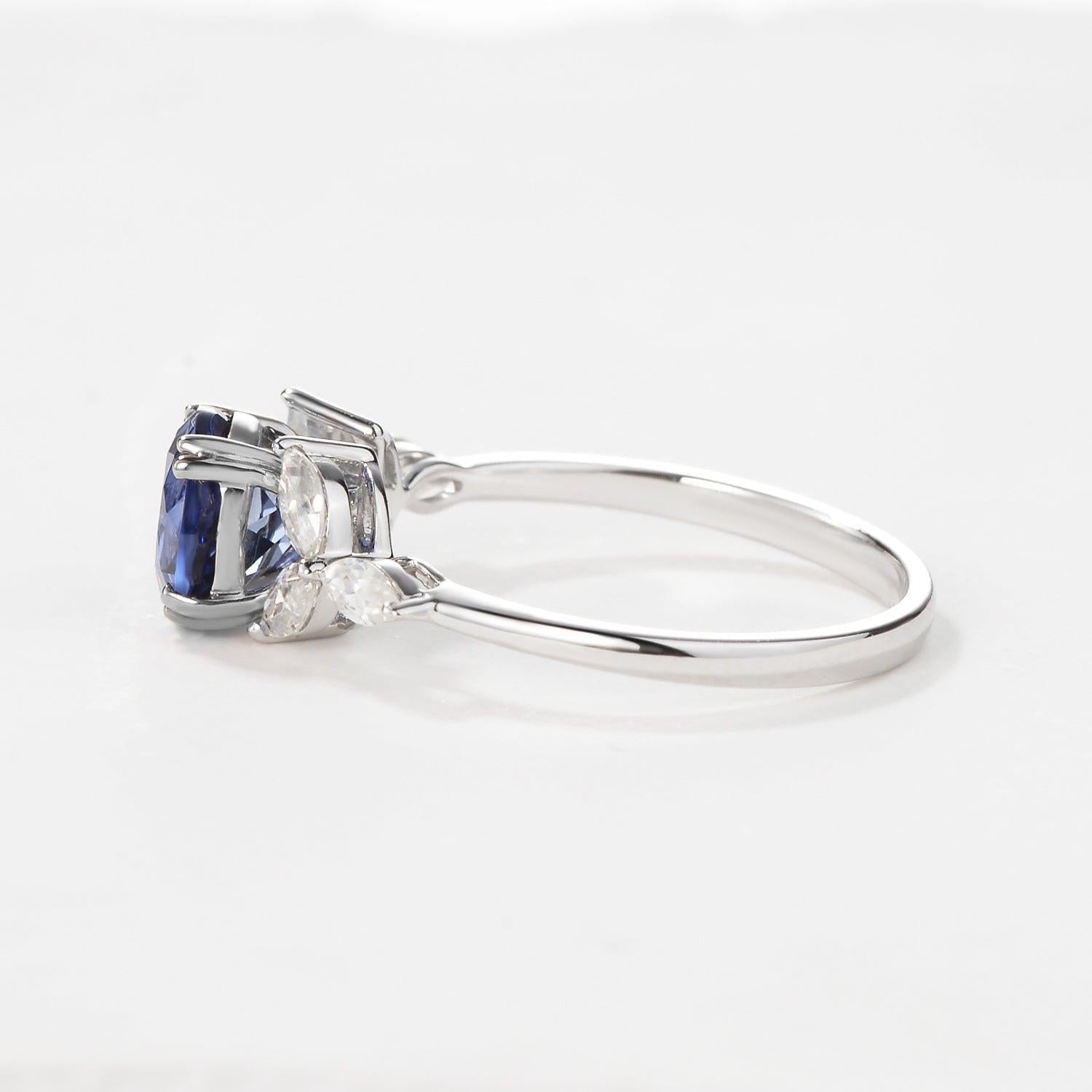 Lavinia‘s Stillness | Classic Round Cut Moss Agate Engagement Ring.