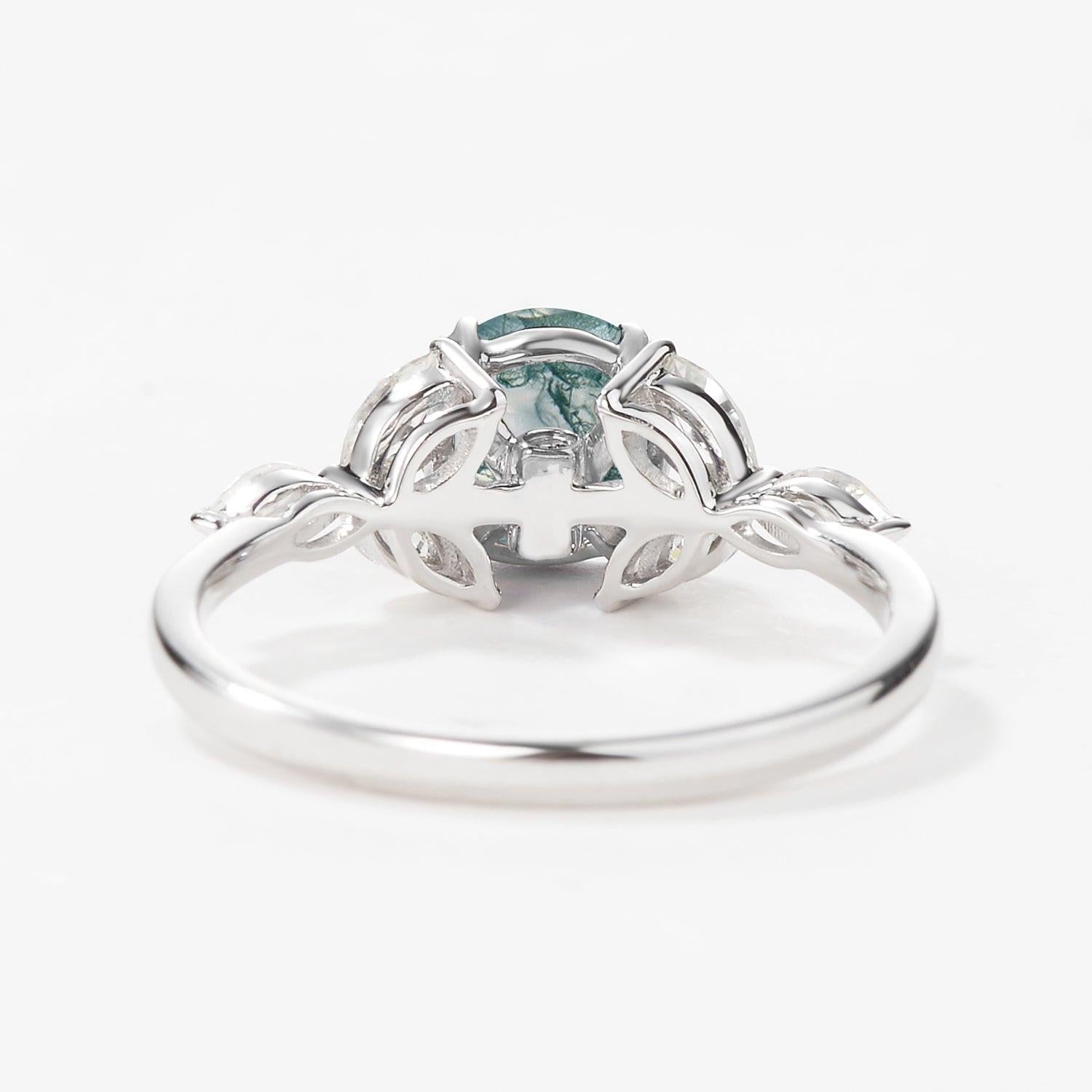 Lavinia‘s Stillness | Classic Round Cut Moss Agate Engagement Ring.