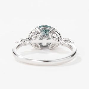 Lavinia‘s Stillness | Classic Round Cut Moss Agate Engagement Ring.