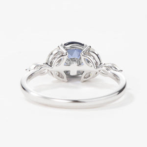 Lavinia‘s Stillness | Classic Round Cut Moss Agate Engagement Ring.