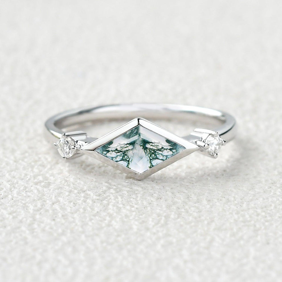 East-West Moss Agate Rhombus Cut Bezel Set Ring.