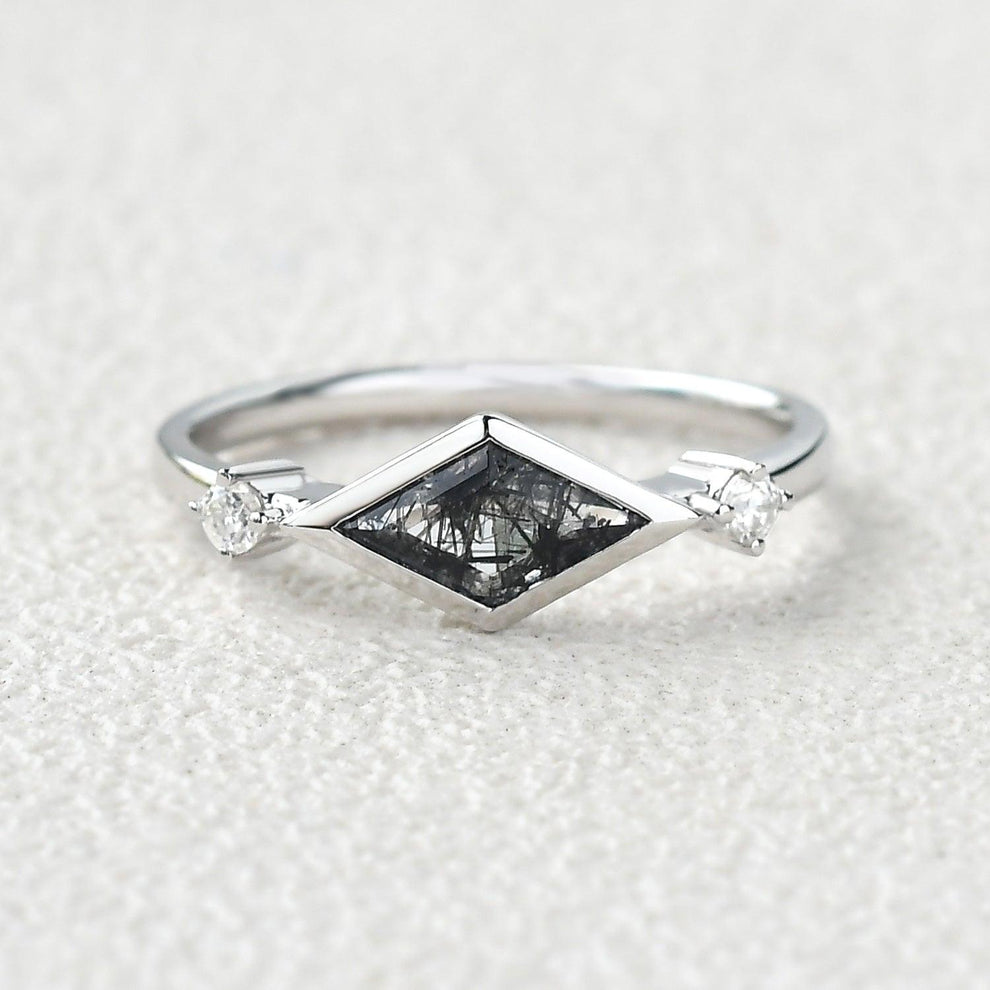 East-West Moss Agate Rhombus Cut Bezel Set Ring.