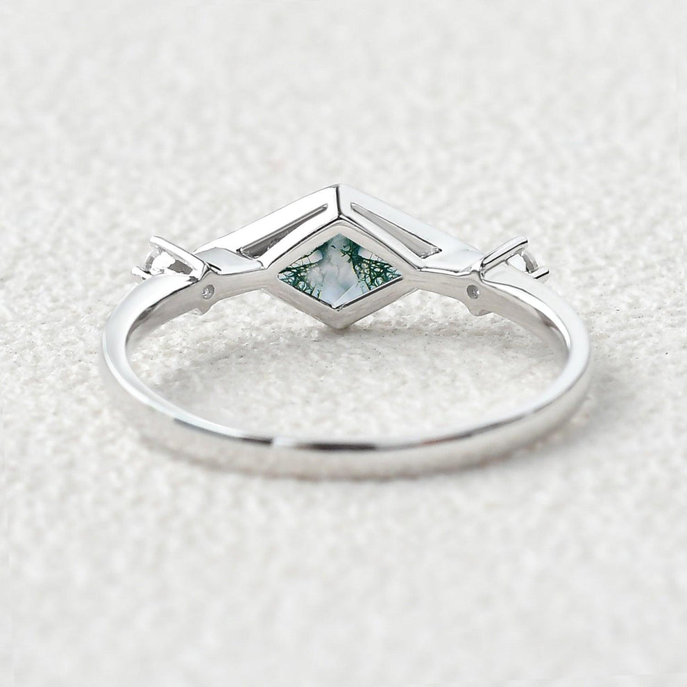 East-West Moss Agate Rhombus Cut Bezel Set Ring.