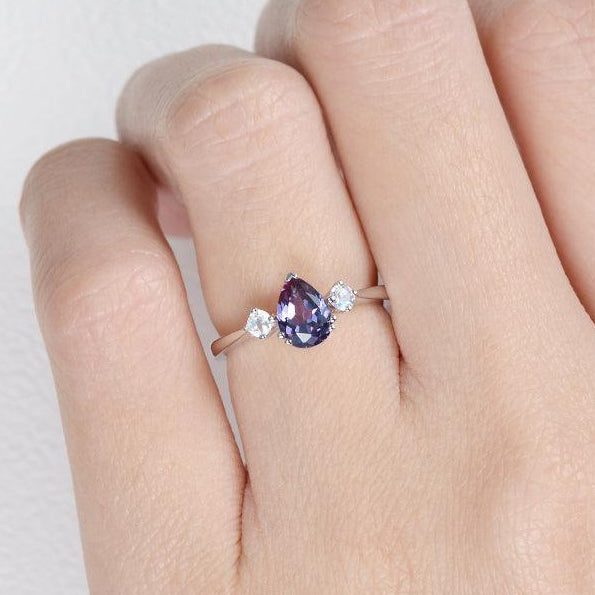 Lab-Grown Alexandrite & Moonstone White Gold Ring.