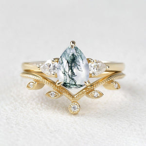1.5ct Pear Shaped Moss Agate Three-stone Leafy Ring Set 2pcs.