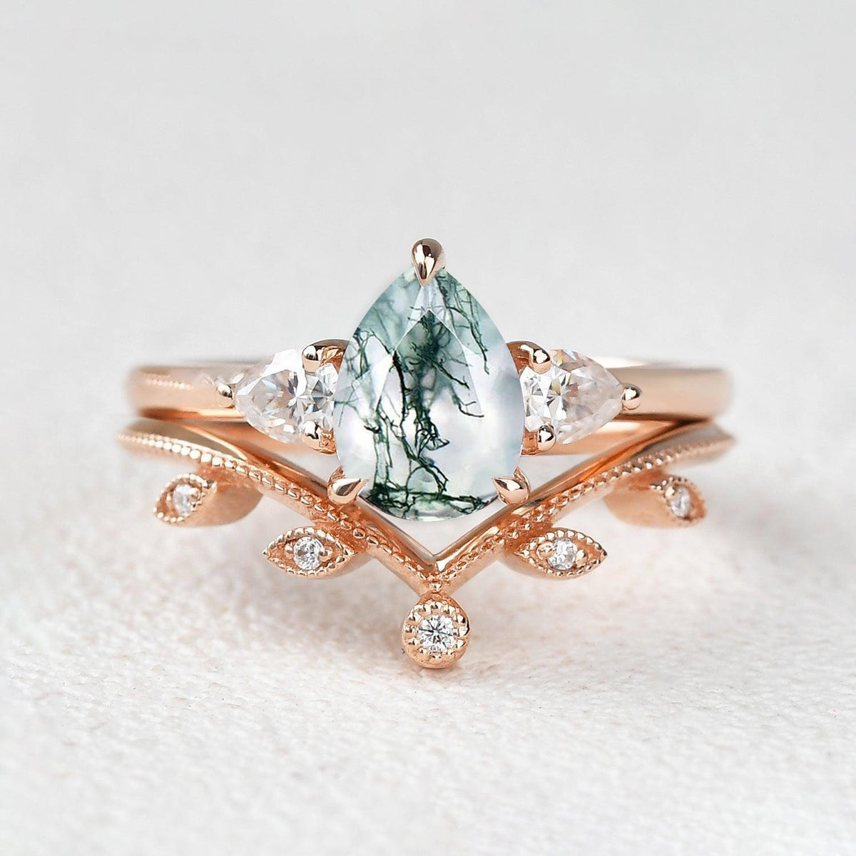 1.5ct Pear Shaped Moss Agate Three-stone Leafy Ring Set 2pcs.
