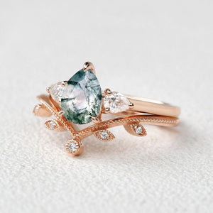 1.5ct Pear Shaped Moss Agate Three-stone Leafy Ring Set 2pcs.