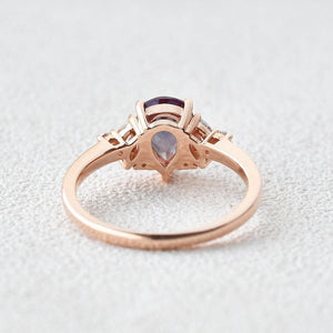 Celia’s Hue | Pear Lab Alexandrite Ring.