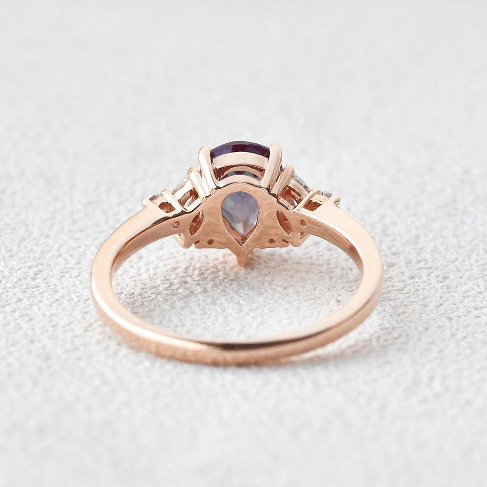 Celia’s Hue | Pear Lab Alexandrite Ring.