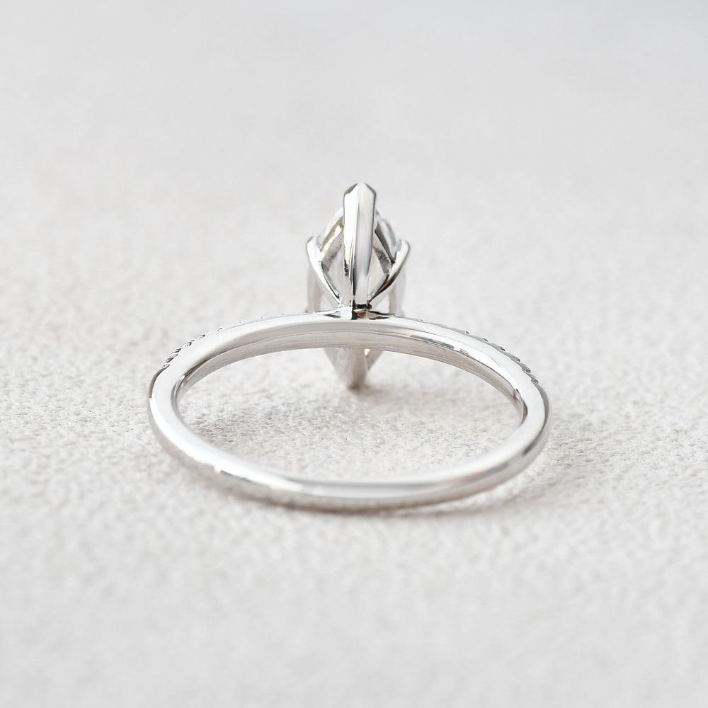 Grace‘s Minimal | Marquise Diamond Solitaire Engagement Ring with Pave Band.