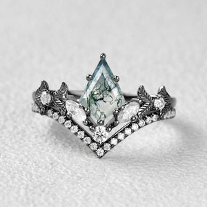 Elara’s Deco | Black Gold Kite Cut Moss Agate Leafy Art-Deco Engagement Ring Set 2pcs.