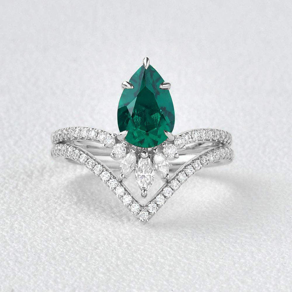 Mila 1.7CT Pear Emerald Classic Vintage Ring Set 2pcs.