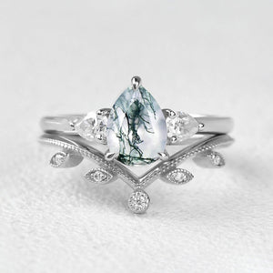 1.5ct Pear Shaped Moss Agate Three-stone Leafy Ring Set 2pcs.