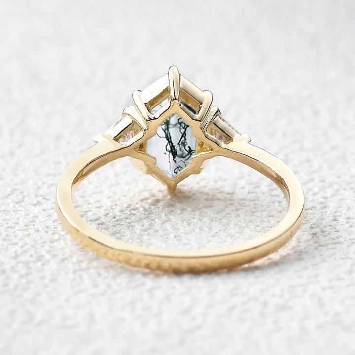 Vintage 1.5CT Geometric Moss Agate Three-Stone Ring.
