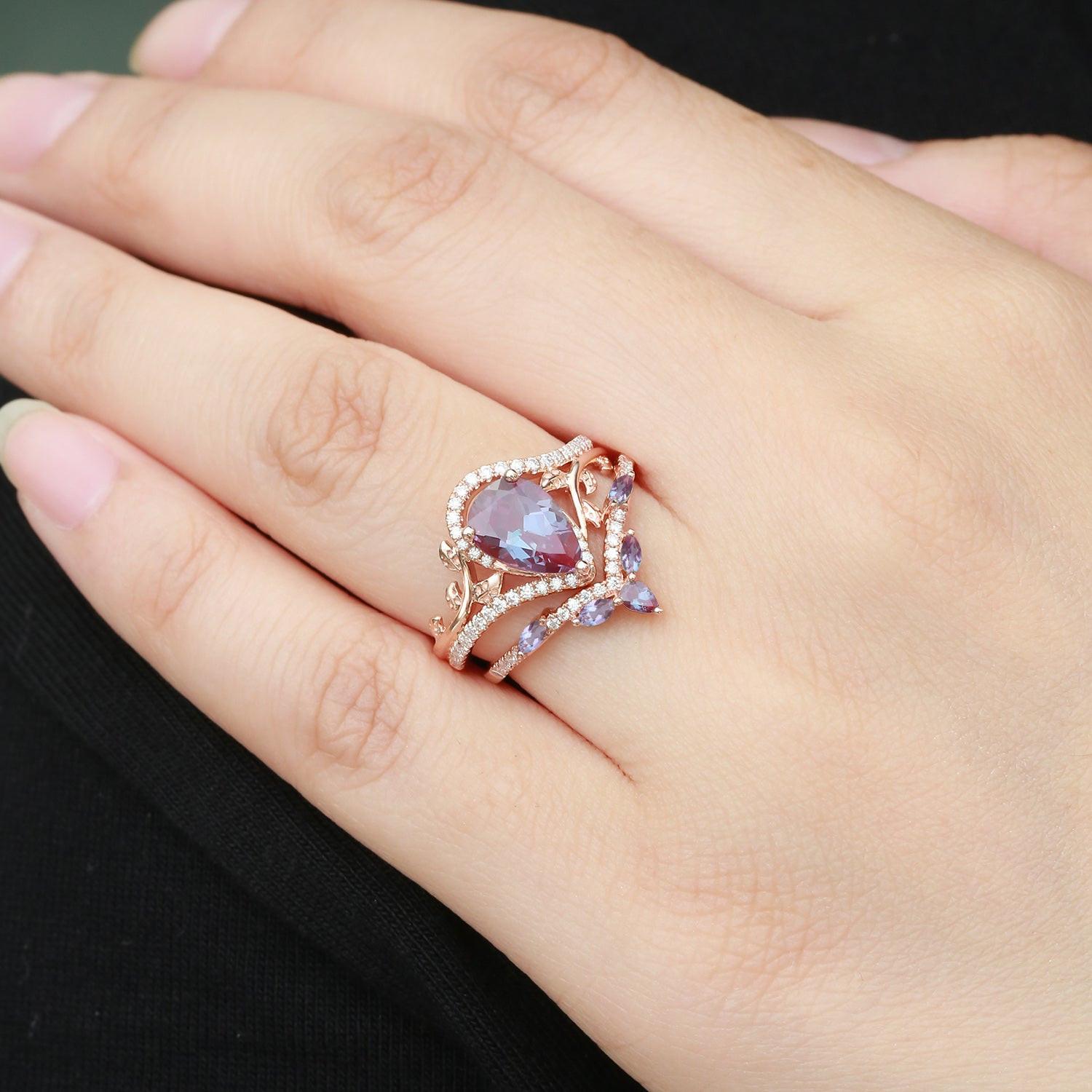 Dalia Vintage Pear Cut Moss Agate & Moissanite Leafy Ring Set 2pcs.