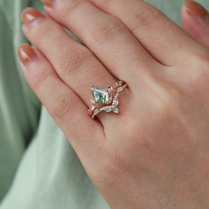 Lark’s Nocturne | Black Gold Kite Cut Moss Agate Leafy Ring Set 2pcs.