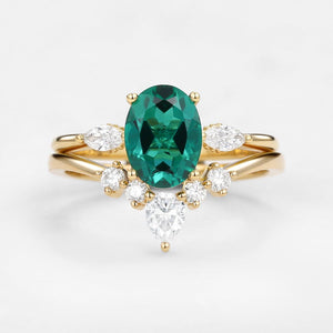 Vera's Grace | Vintage Oval Emerald & Moissanite Bridal Set 2pcs.