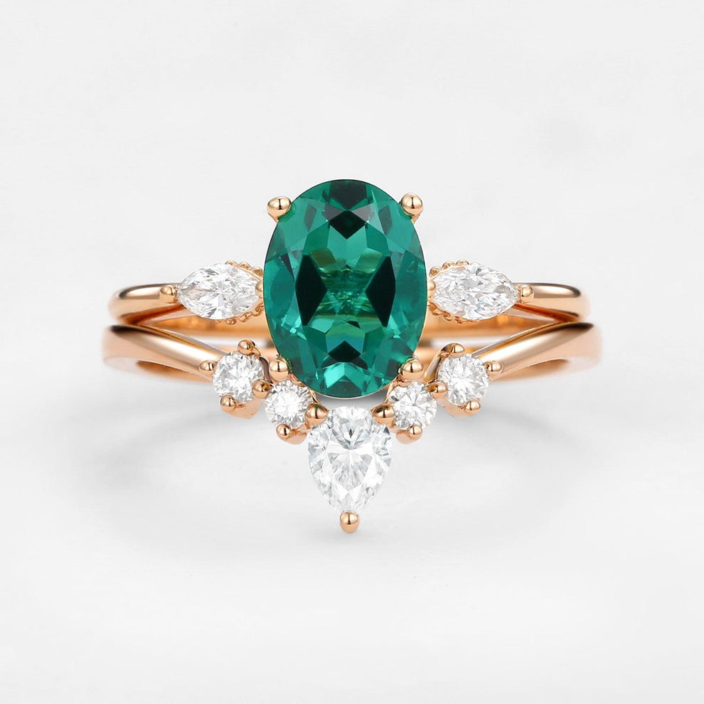 Vera's Grace | Vintage Oval Emerald & Moissanite Bridal Set 2pcs.