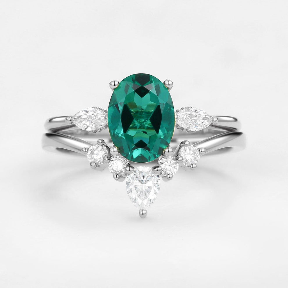 Vera's Grace | Vintage Oval Emerald & Moissanite Bridal Set 2pcs.