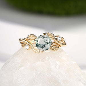 Gardenia Round Shaped Leaf Moss Agate Engagement Ring.