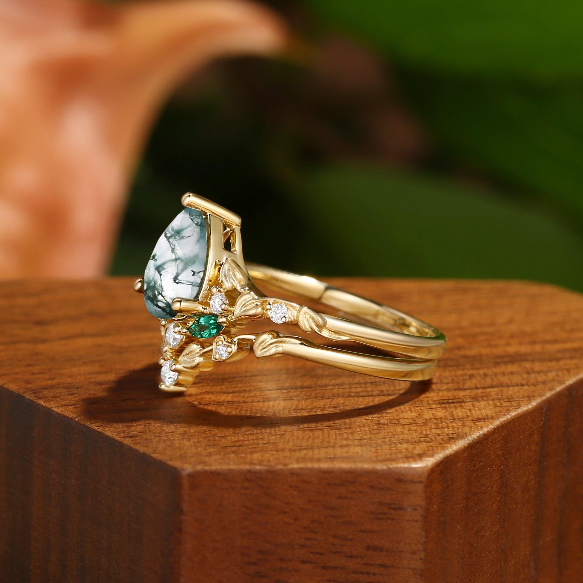 Unique Heart Leaf Moss Agate Engagement Ring Set.