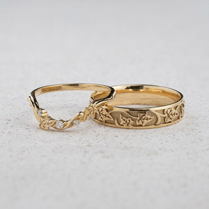 Evergreen Vows Matching Band Set – Engraved Ivy Leaves.