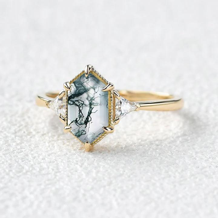 Vintage 1.5CT Geometric Moss Agate Three-Stone Ring.