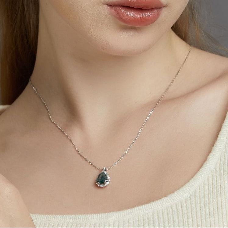 Linnet’s Dew | Moss Agate Teardrop Pendant in Sterling Silver.