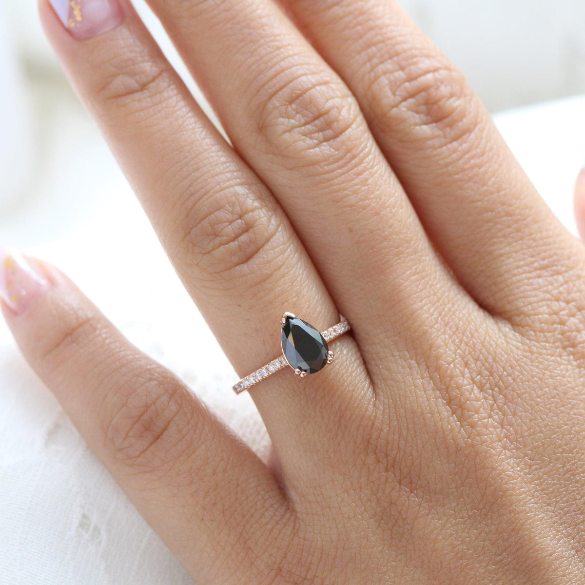 Aria‘s Keystone | Pear Cut Black Diamond Pavé Ring.