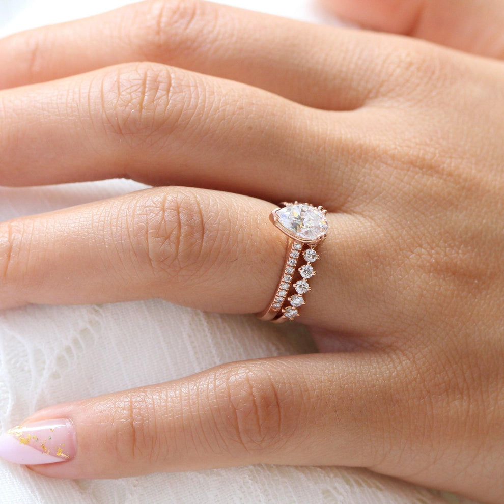 Vivienne’s Devotion | Pear Diamond Solitaire Pavé Band Bridal Set 2pcs.