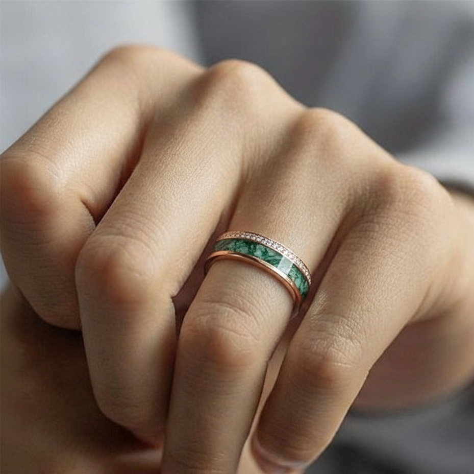 The Twin Rivers Band | Half-Bezel Horizon of Moss & Moissanite.