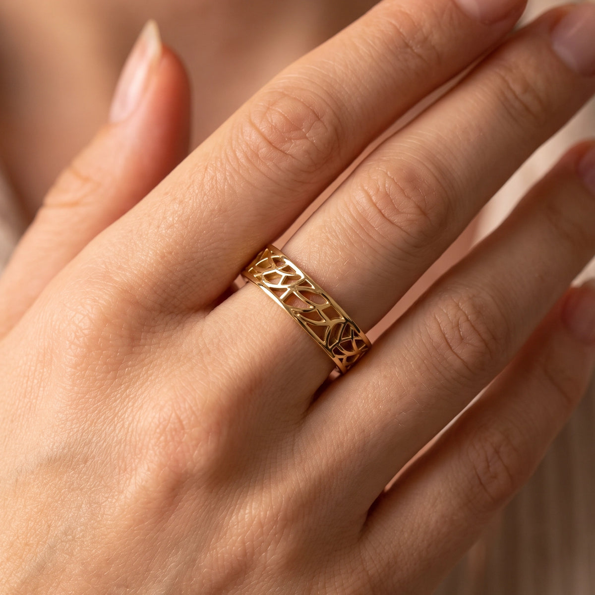 Ariel’s Vault | Unisex Interwoven Arch Wide Band