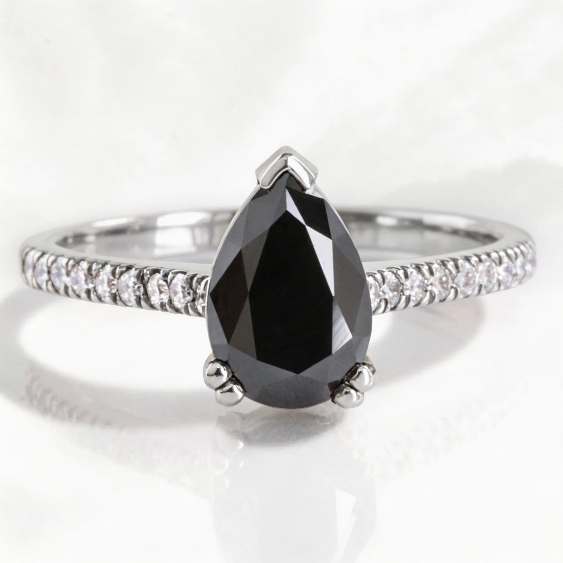 Aria‘s Keystone | Pear Cut Black Diamond Pavé Ring.