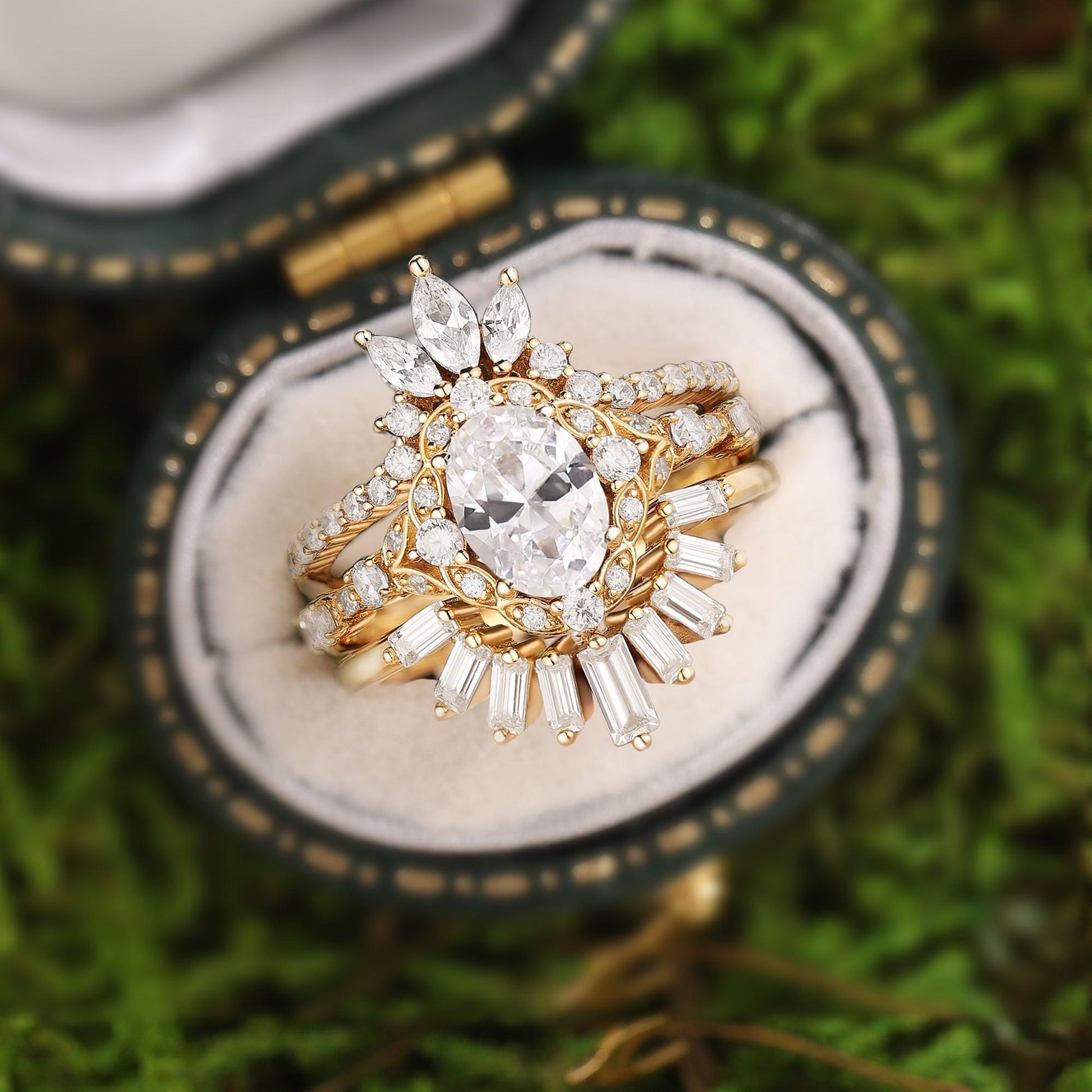 Victoria’s Coronet | Oval Cut Moissanite Sunflower Ring Set 3pcs.