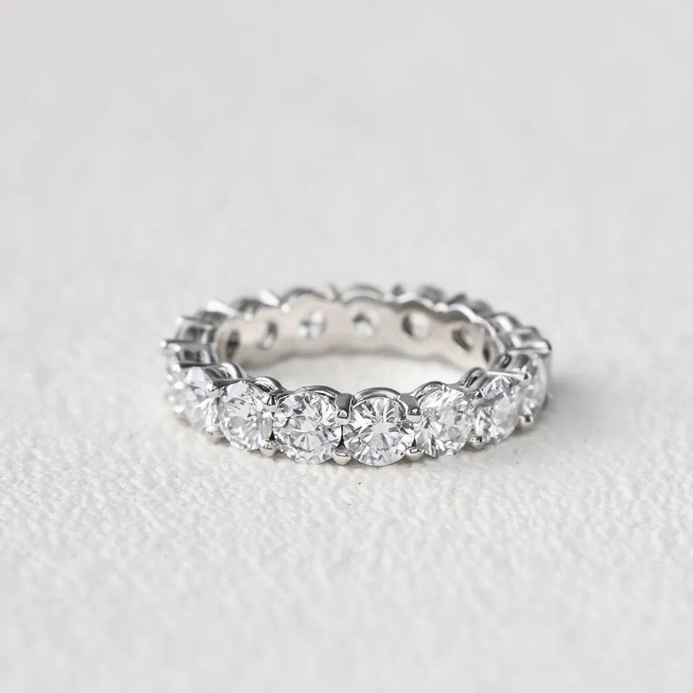 The Encircled Light | Round Cut Full Eternity Ring.