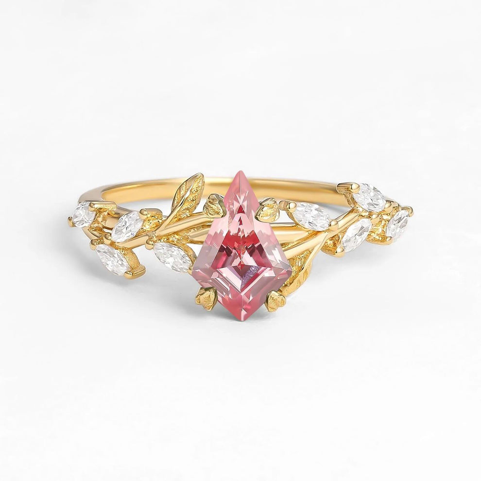 Verdiana’s Branching | Kite Cut Clear Moss Agate Engagement Ring.