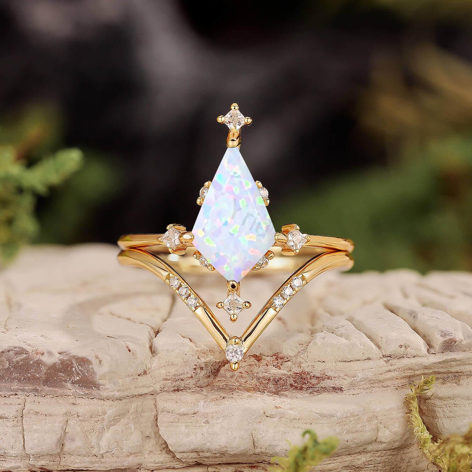 Nature Inspired Kite Cut Moss Agate Engagement Ring Set.