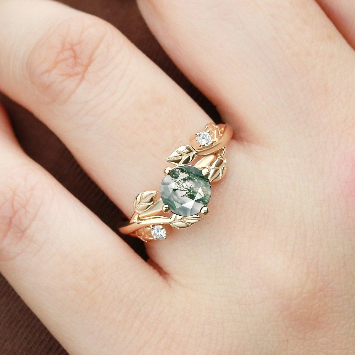 Gardenia Round Shaped Leaf Moss Agate Engagement Ring.