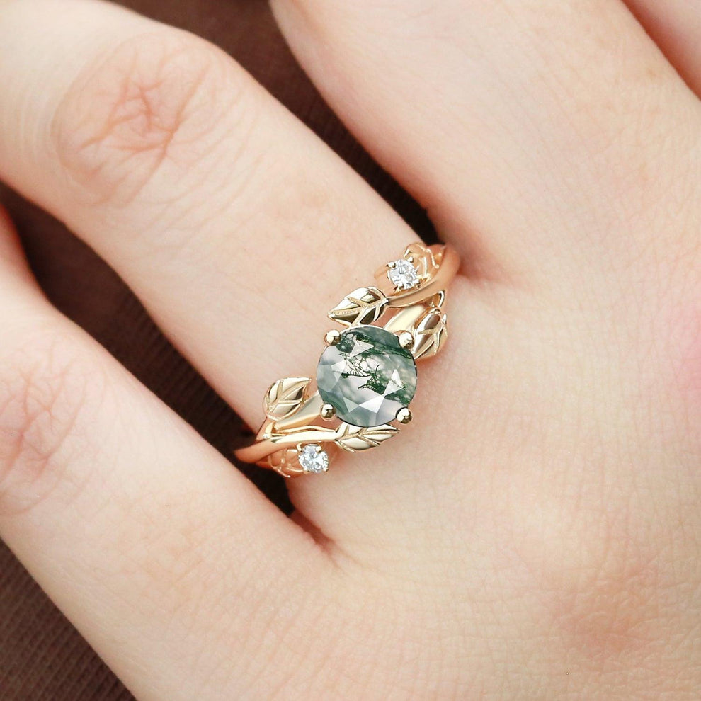 Gardenia Round Shaped Leaf Moss Agate Engagement Ring.