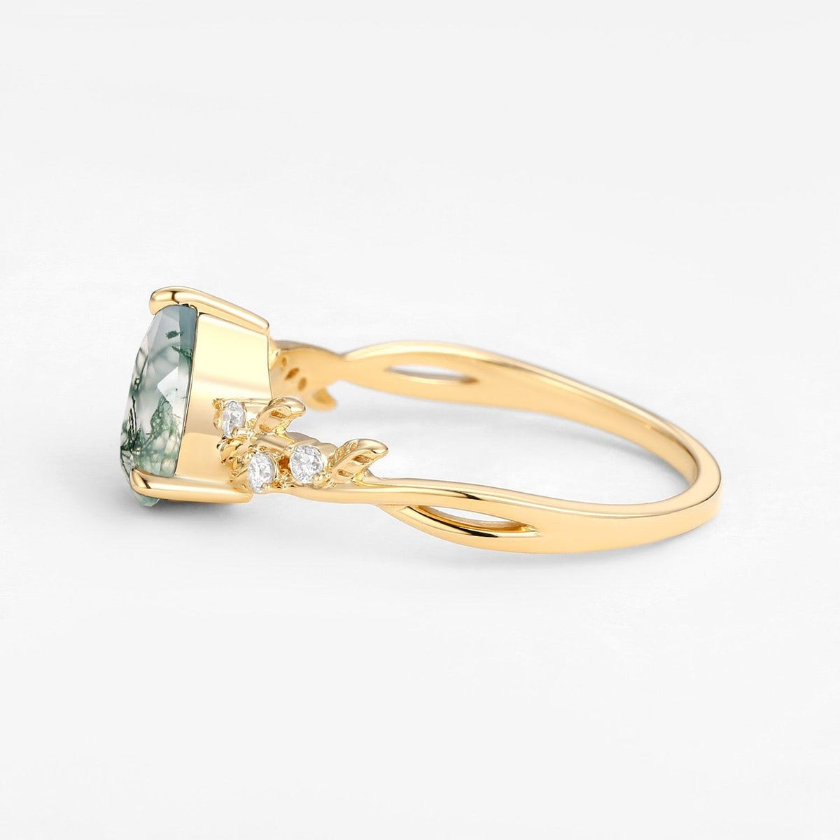 Cressida’s Eternal | Pear Cut Infinity Moss Agate Ring.