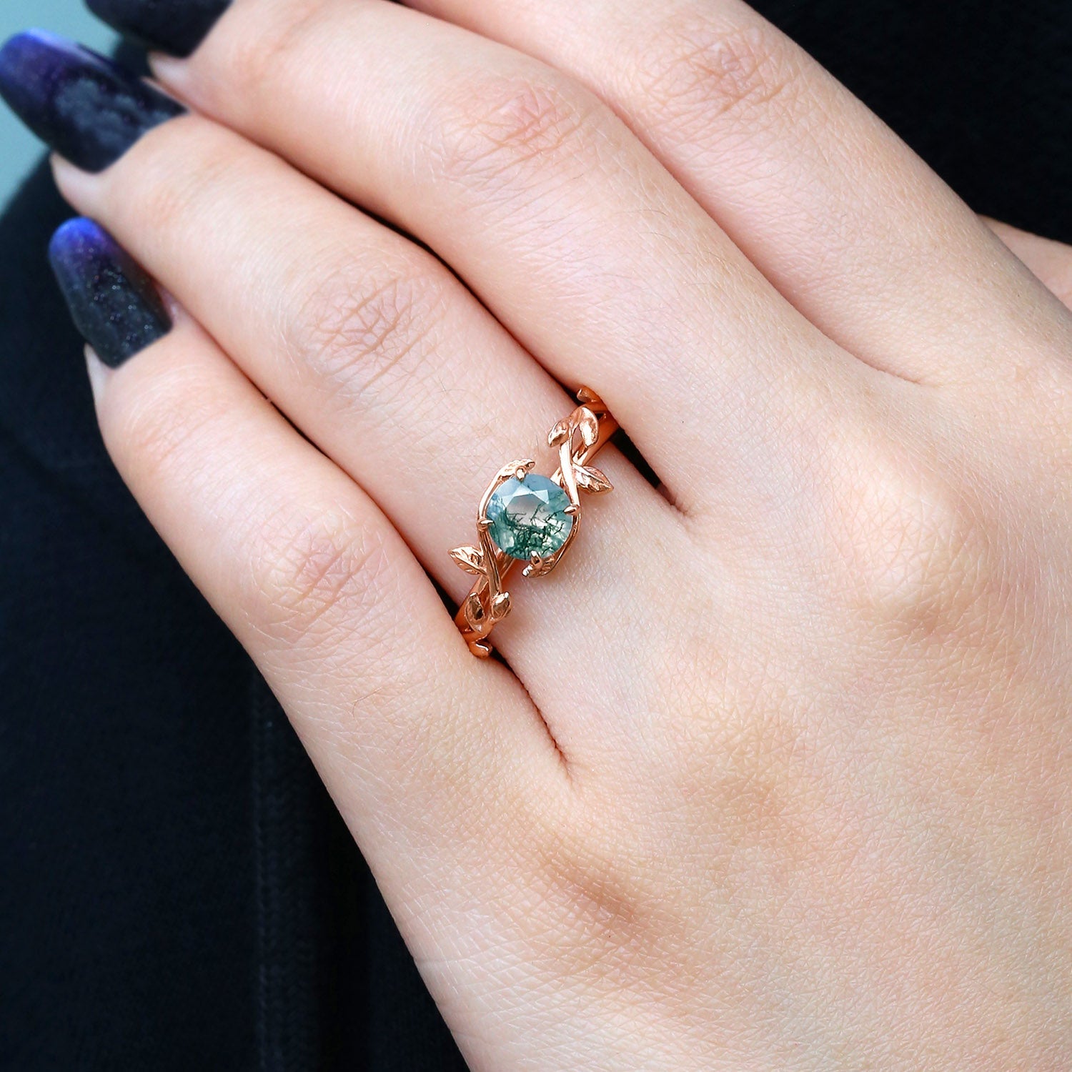 Flora’s Vine | Round Moss Agate Leaf Engagement Ring