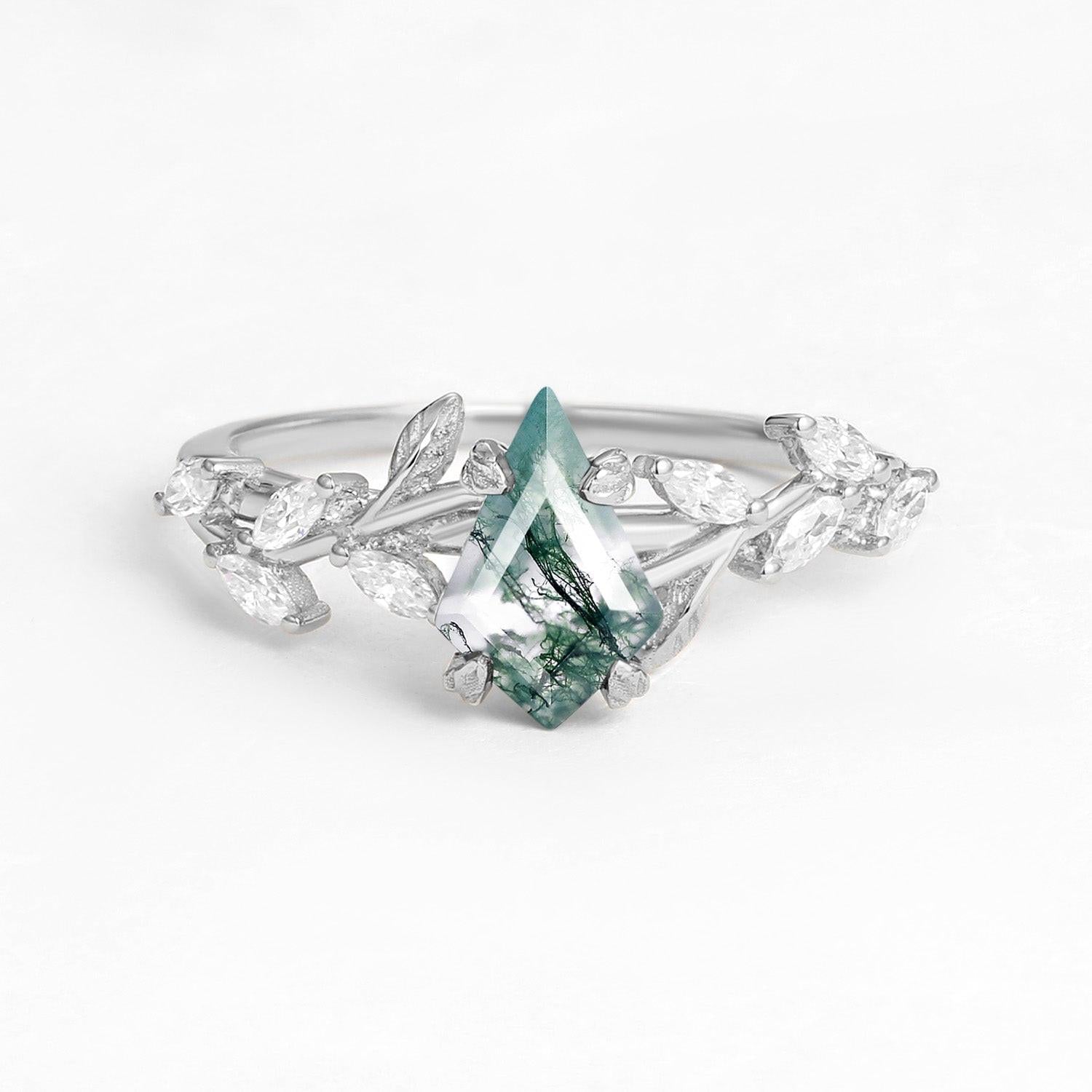 Verdiana’s Branching | Kite Cut Clear Moss Agate Engagement Ring.