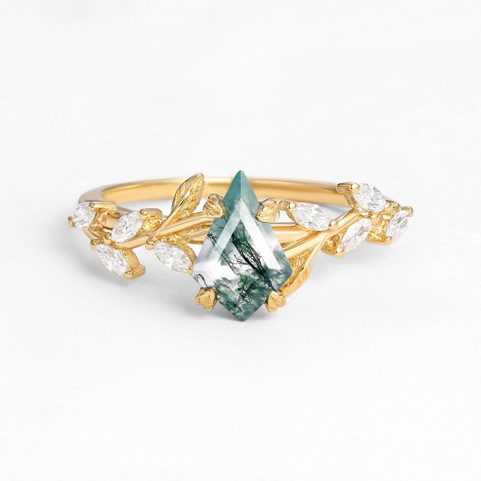 Verdiana’s Branching | Kite Cut Clear Moss Agate Engagement Ring.