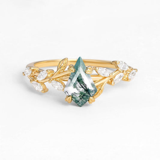 Verdiana’s Branching | Kite Cut Clear Moss Agate Engagement Ring.