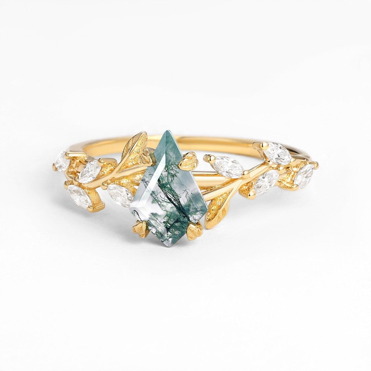 Verdiana’s Branching | Kite Cut Clear Moss Agate Engagement Ring.