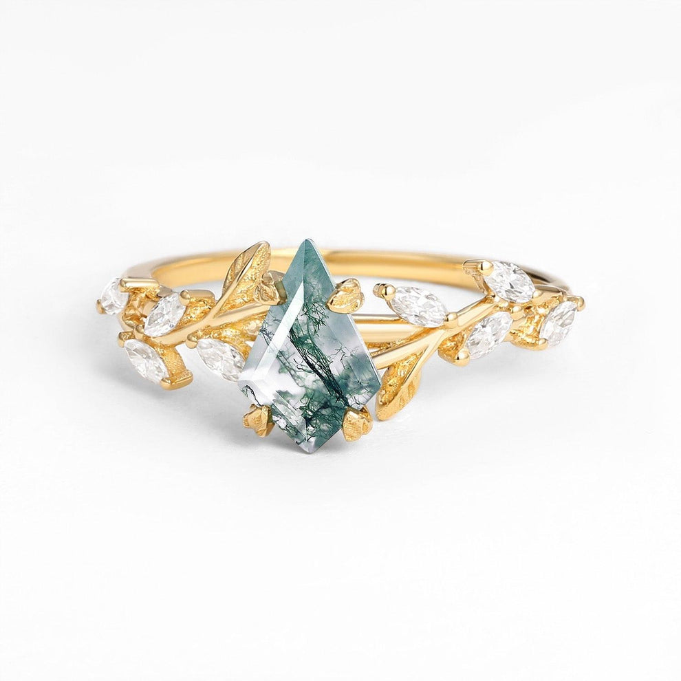 Verdiana’s Branching | Kite Cut Clear Moss Agate Engagement Ring.