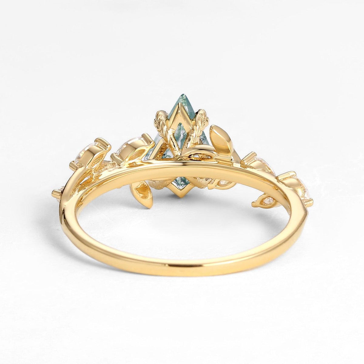 Verdiana’s Branching | Kite Cut Clear Moss Agate Engagement Ring.