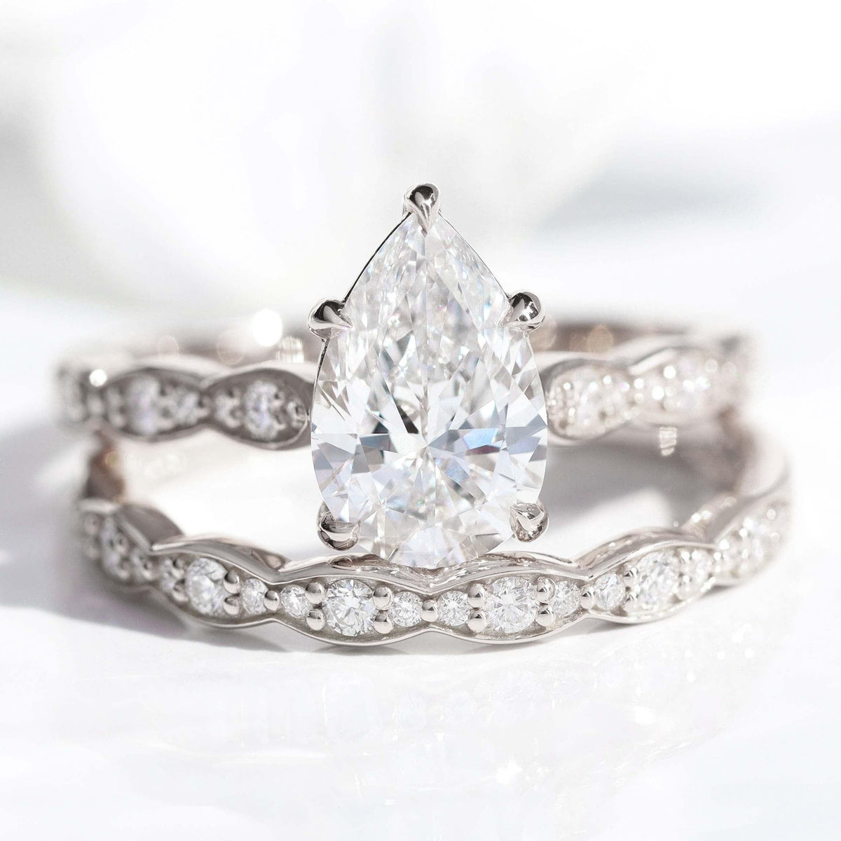 Lyra's Spark | 2CT Classic Pear Diamond Bridal Set 2pcs.