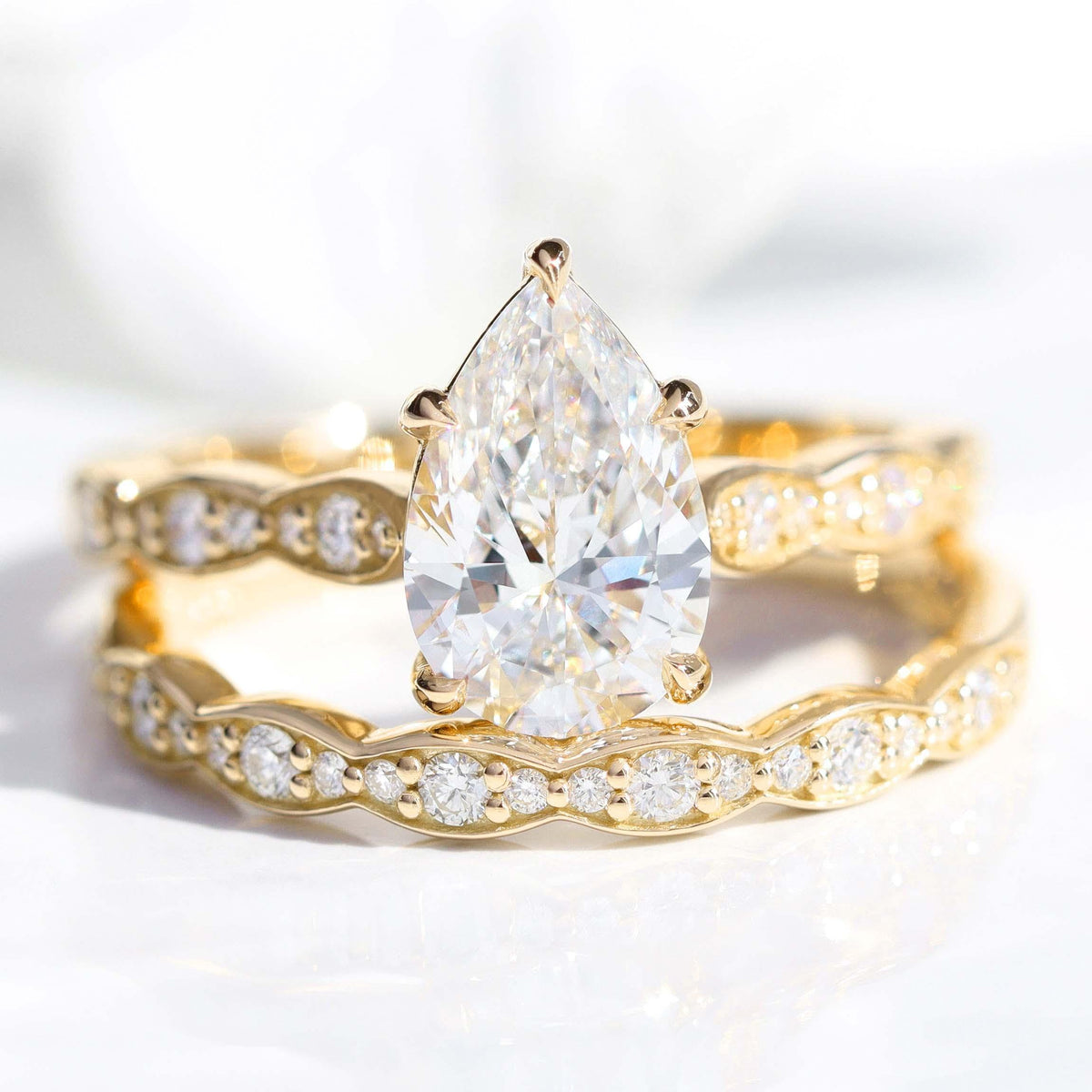 Lyra's Spark | 2CT Classic Pear Diamond Bridal Set 2pcs.
