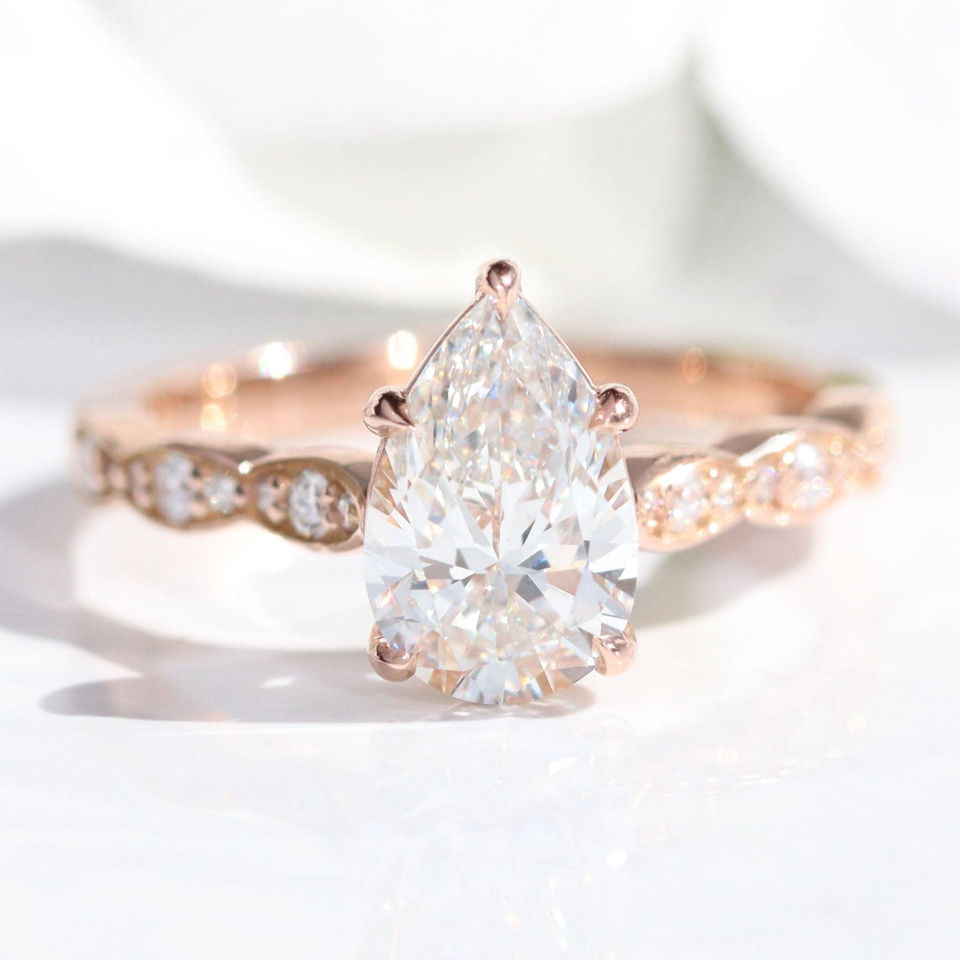 Lyra's Spark | 2CT Classic Pear Diamond Bridal Set 2pcs.